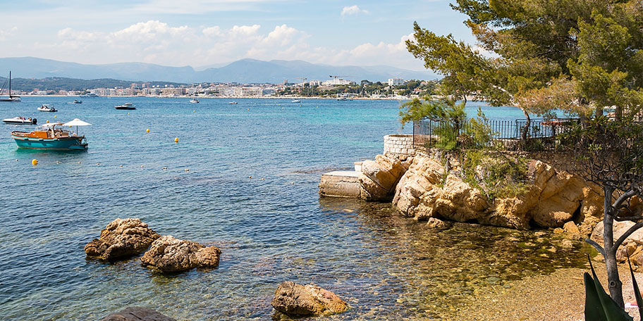 Vue sur la mer d'Antibes