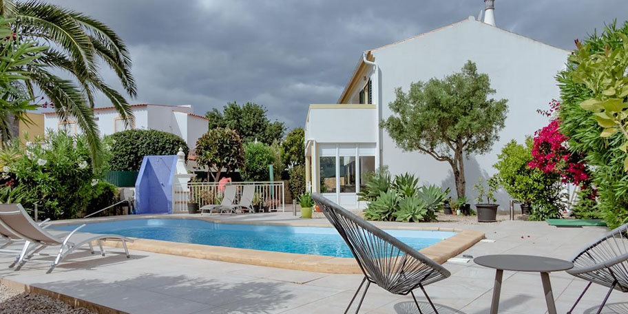 Casa à venda por Standing Properties on Green acres