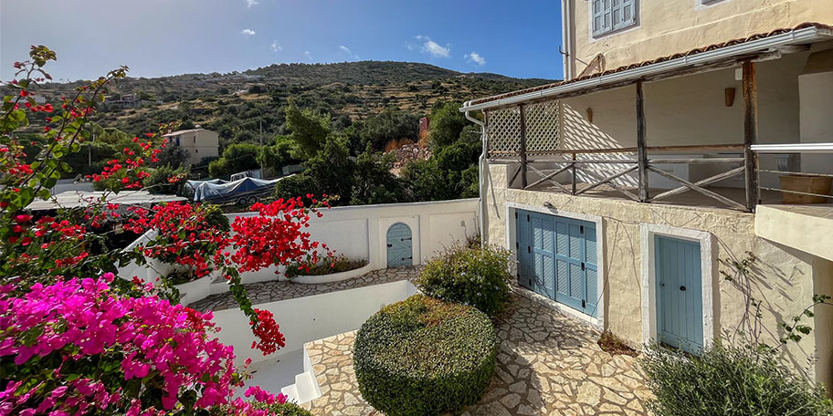 Elxis Greek Real Estate Services BV