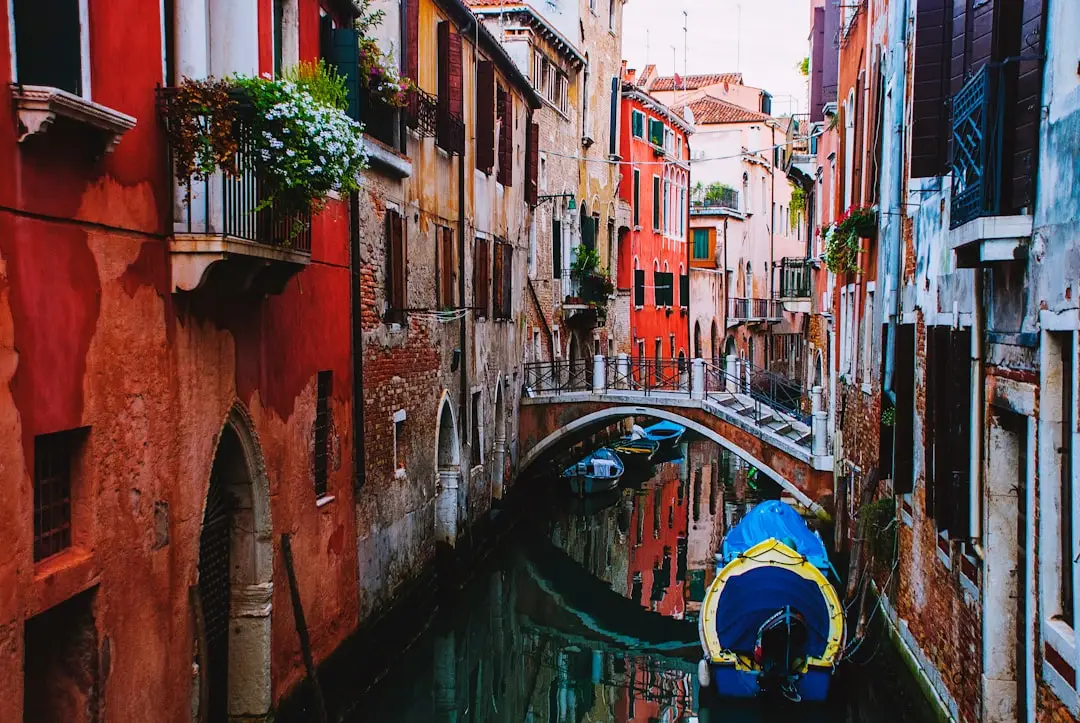 Where are the best places to live in Italy for expats (US/UK)?