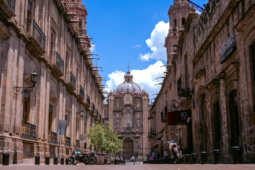 Currency exchange 101: Getting the best rate on your Mexico home