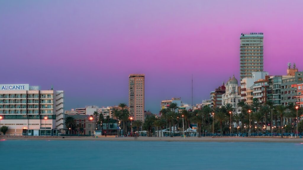 Family life in Alicante: a guide for British expats with children