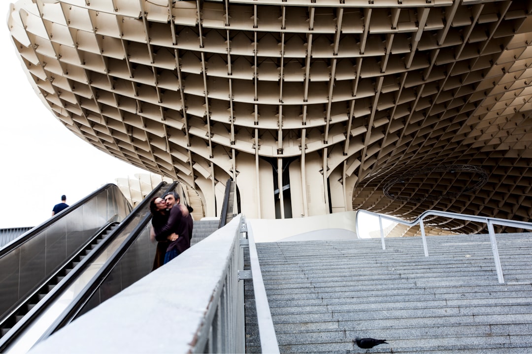 Healthcare in Spain for expats: public vs private and how to access care