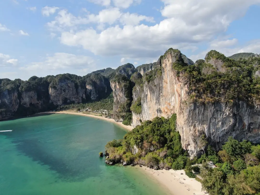 Betrug und fallen: wie sie sich vor immobilien-scams in thailand schützen