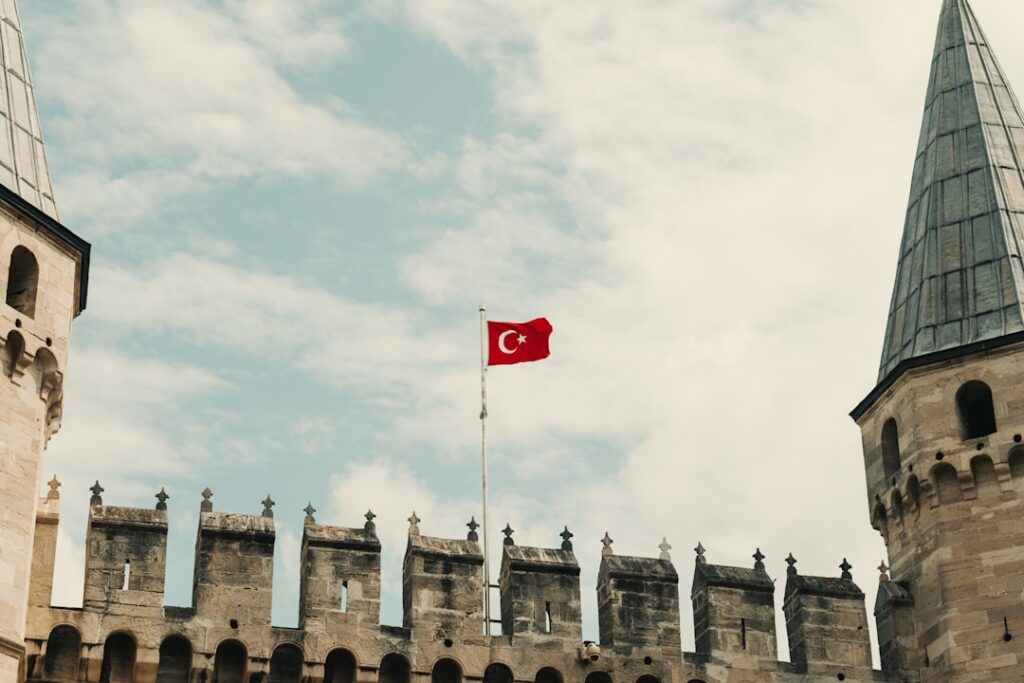 Koopcontract en aanbetaling: hoe werkt een voorlopig koopcontract in Turkije?