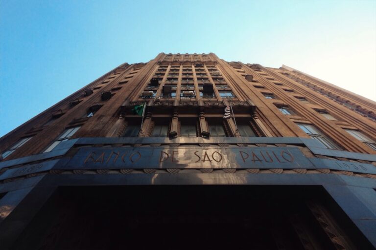 Are there lifestyle benefits to living in São Paulo state outside the capital?