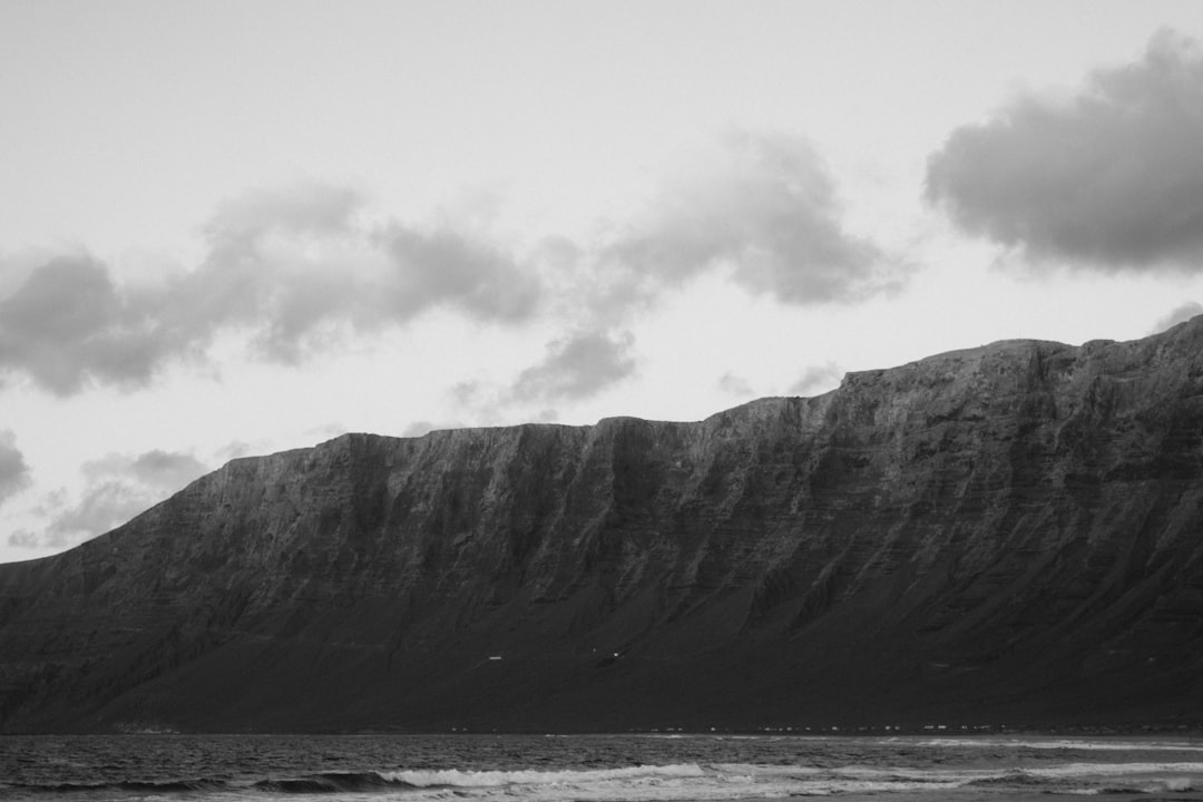 Maison vs appartement en Espagne : comment choisir le type de bien idéal