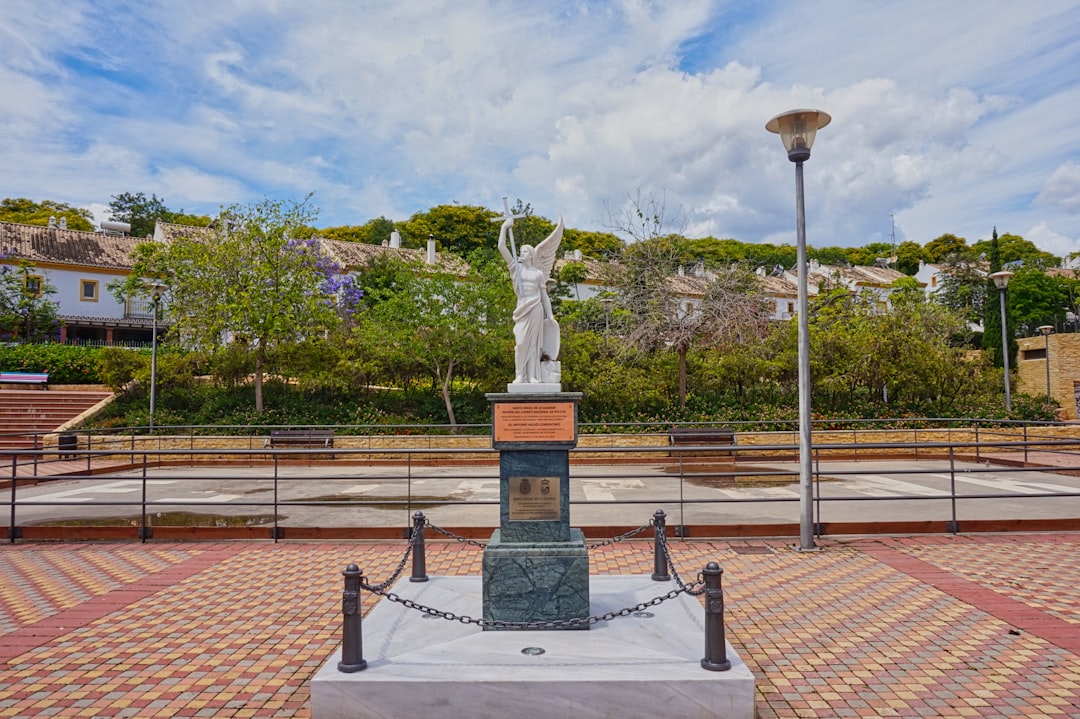 Makler, Notar, Gestor: Wer spielt welche Rolle beim Hauskauf in Spanien?