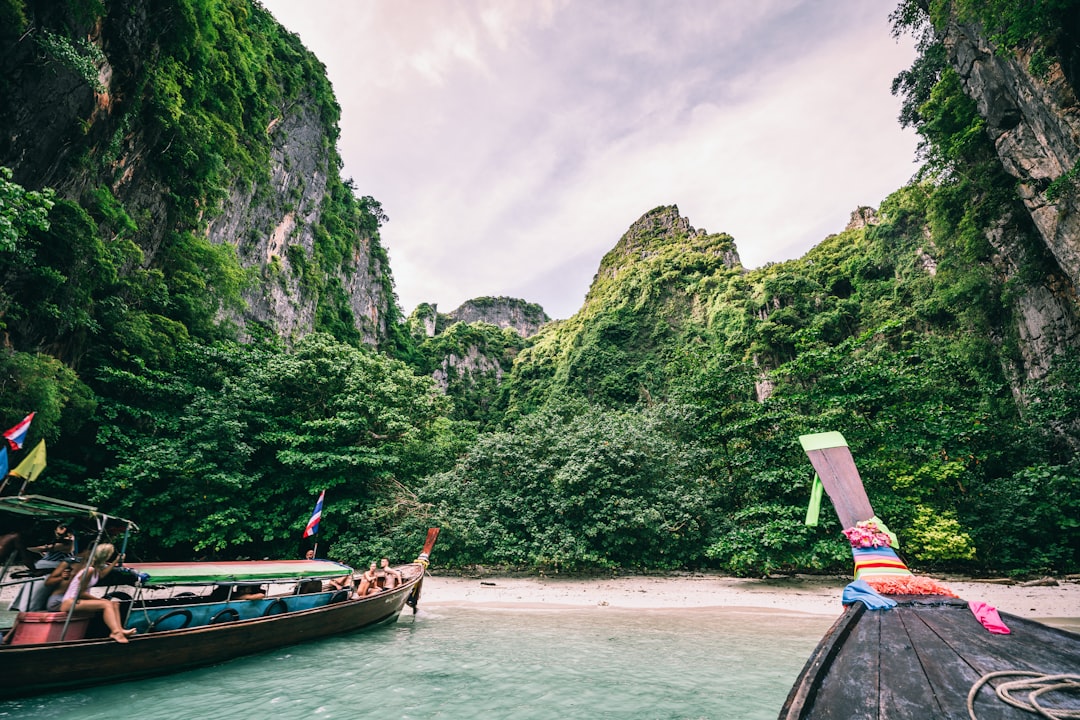 Managing culture shock: tips for US/UK expats adapting to life in Thailand
