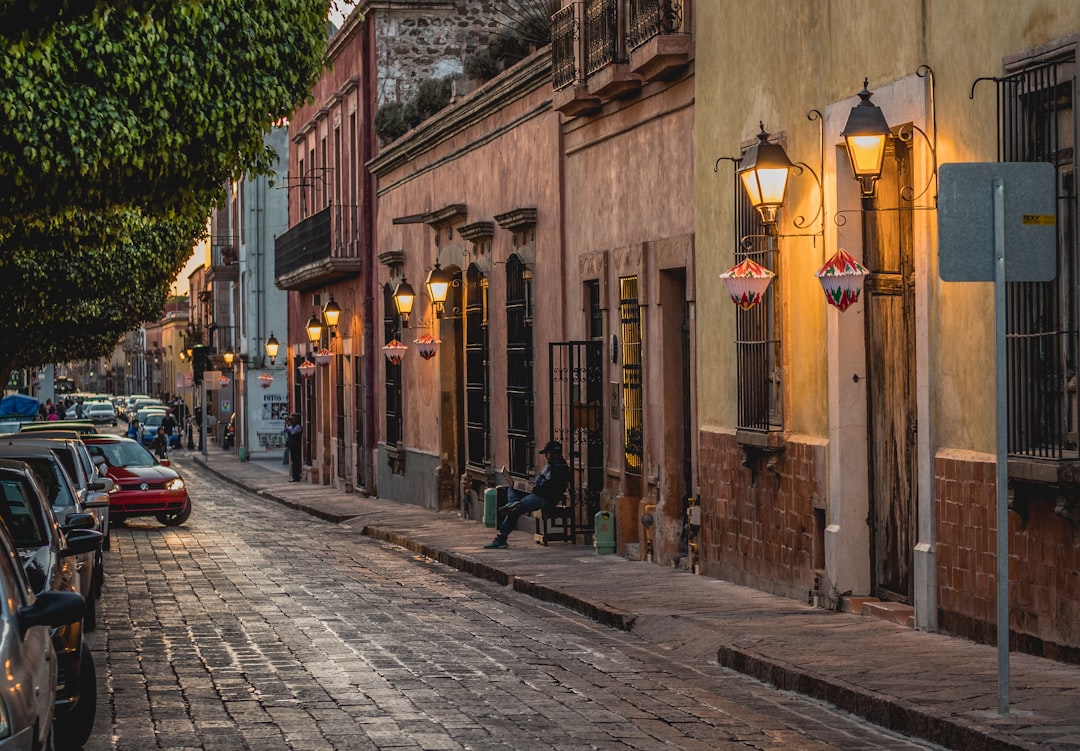 Mexico vs Portugal: lifestyle and cost comparison for expats