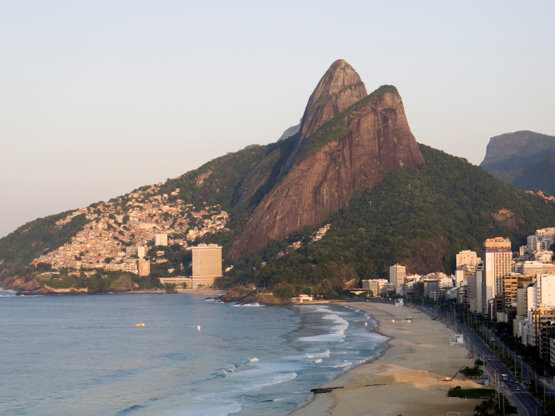 Pendelen tussen Nederland en Brazilië: praktische gids voor een leven in twee landen