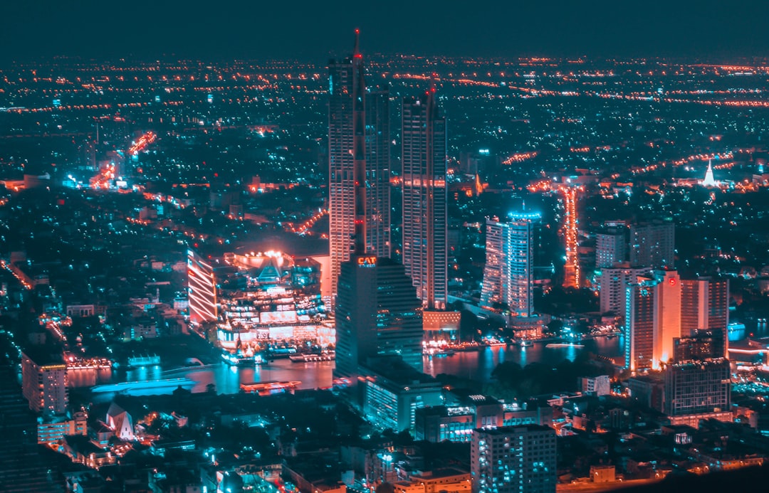 Pros and cons of living in Bangkok as an expat
