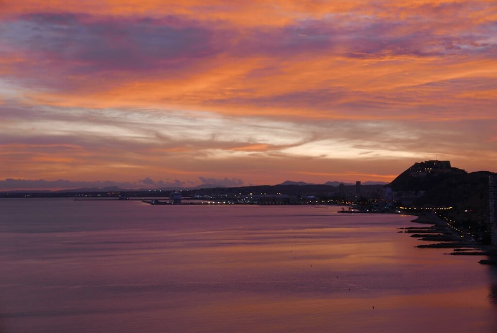 How to retire in Alicante as an American: visas, costs, and lifestyle