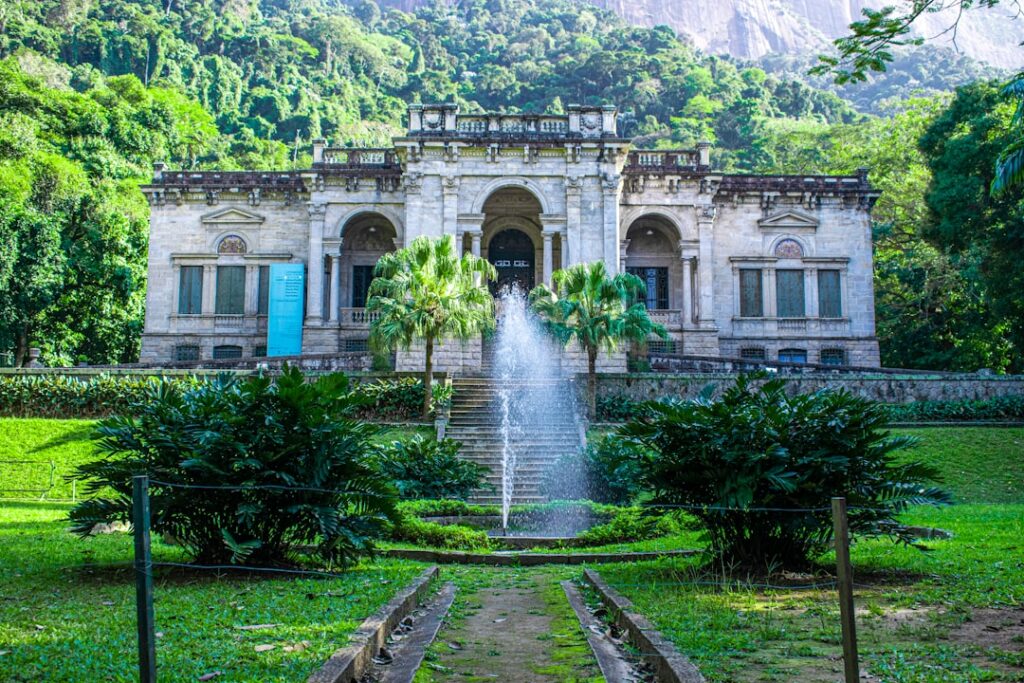 Is Rio de Janeiro a safe city for expats from the US/UK?