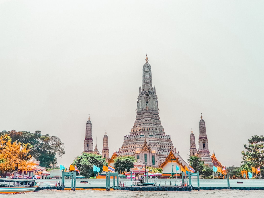 Solo female expat in Thailand: safety and lifestyle considerations