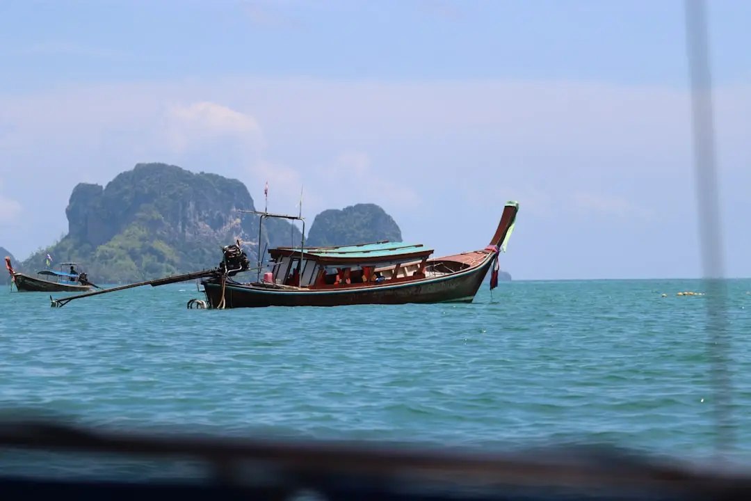 Bygge hus i Thailand: planlegging, tillatelser og bygging