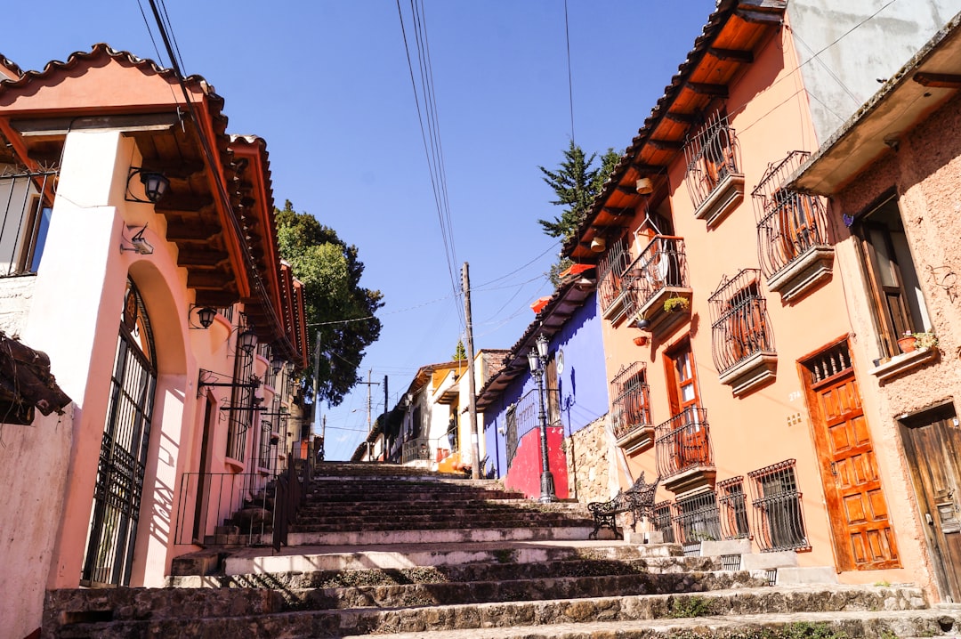 Cómo elegir la inmobiliaria o agente adecuado en México
