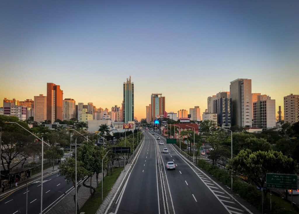 Comprando imóvel no Brasil à distância: como fazer procuração e visitas virtuais