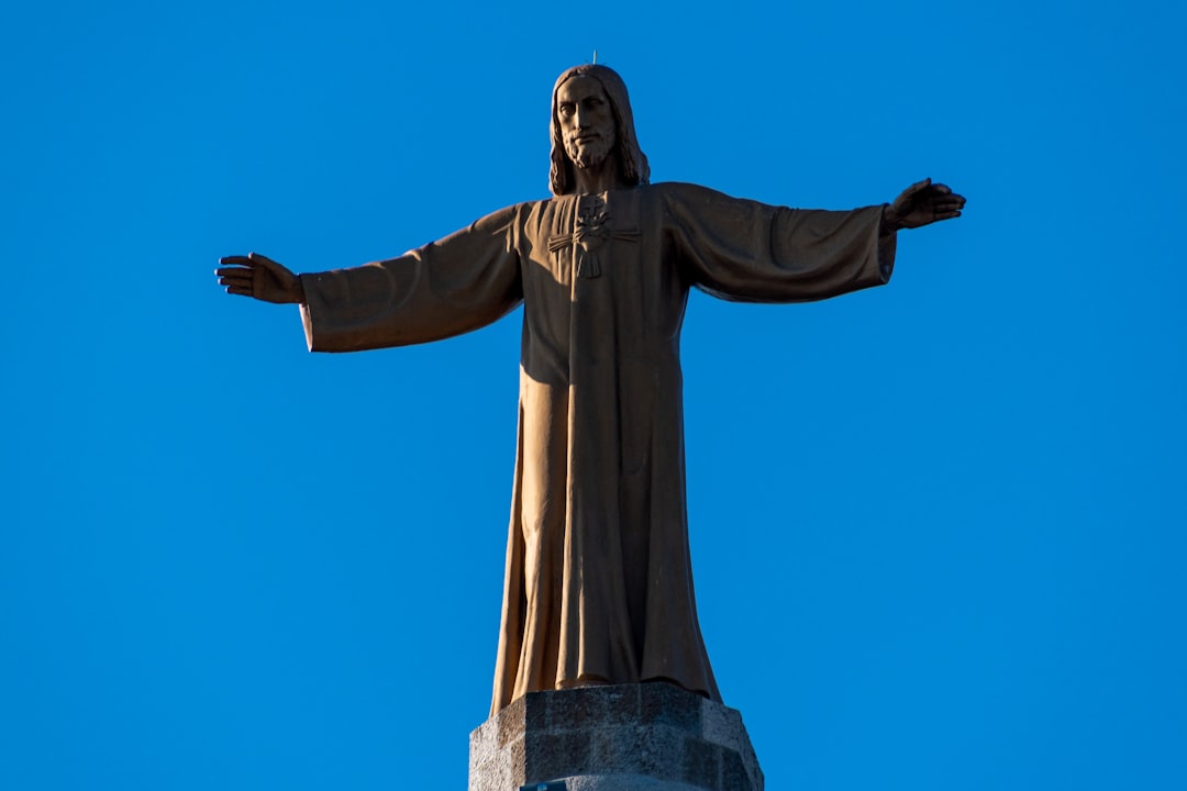 Due diligence immobiliare in Brasile: verifiche da fare prima di comprare