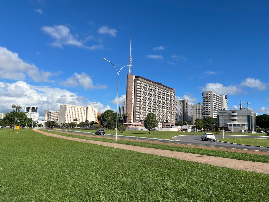 Como é a experiência de um casal português que comprou um imóvel no Brasil?