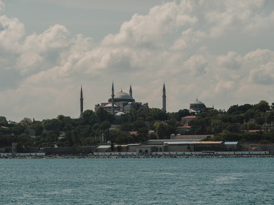 Faut-il parler turc pour acheter et vivre en Turquie ?