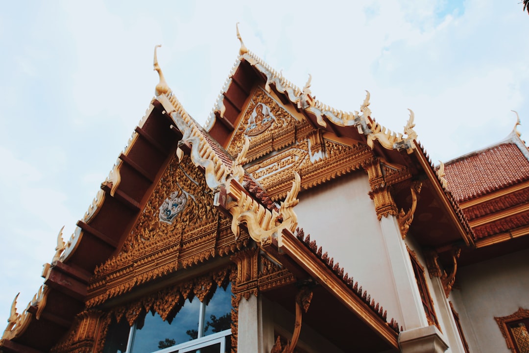 Så fixar du el, vatten och internet till din bostad i Thailand (praktisk guide)