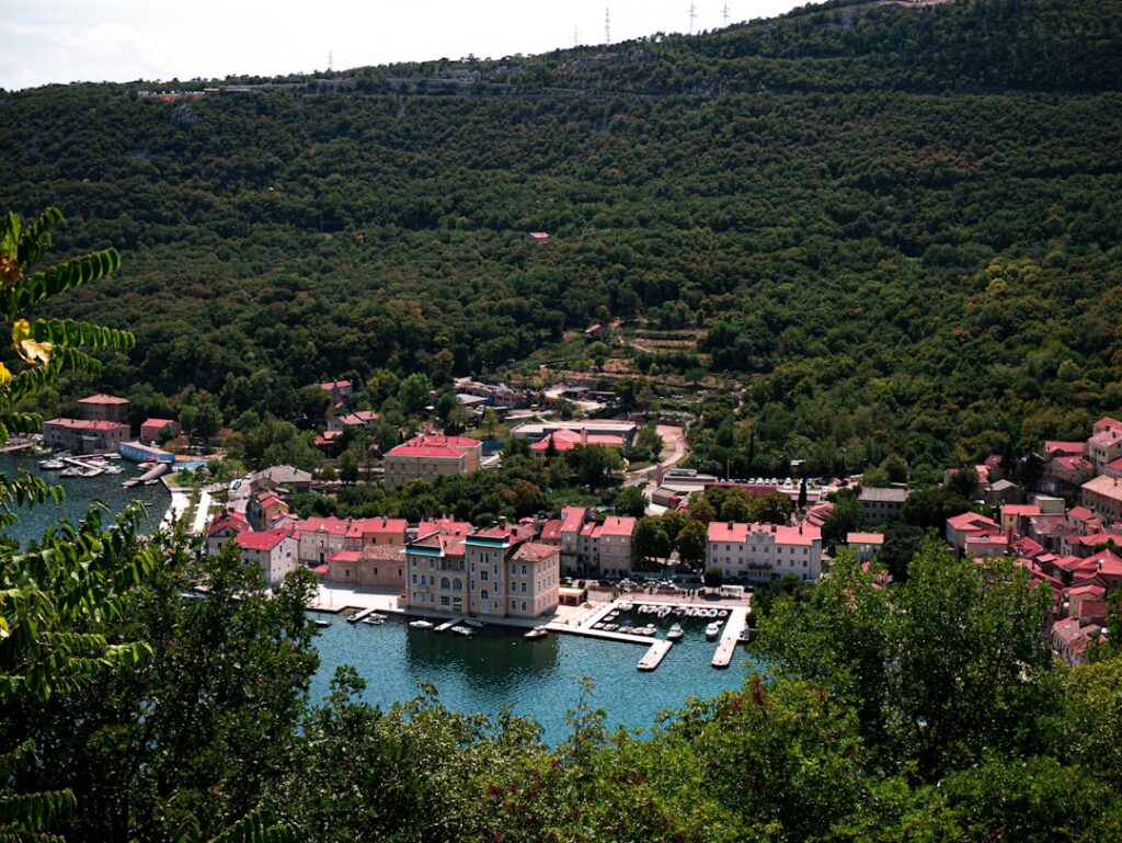 Huis renoveren in Kroatië: vergunningen, kosten en tips
