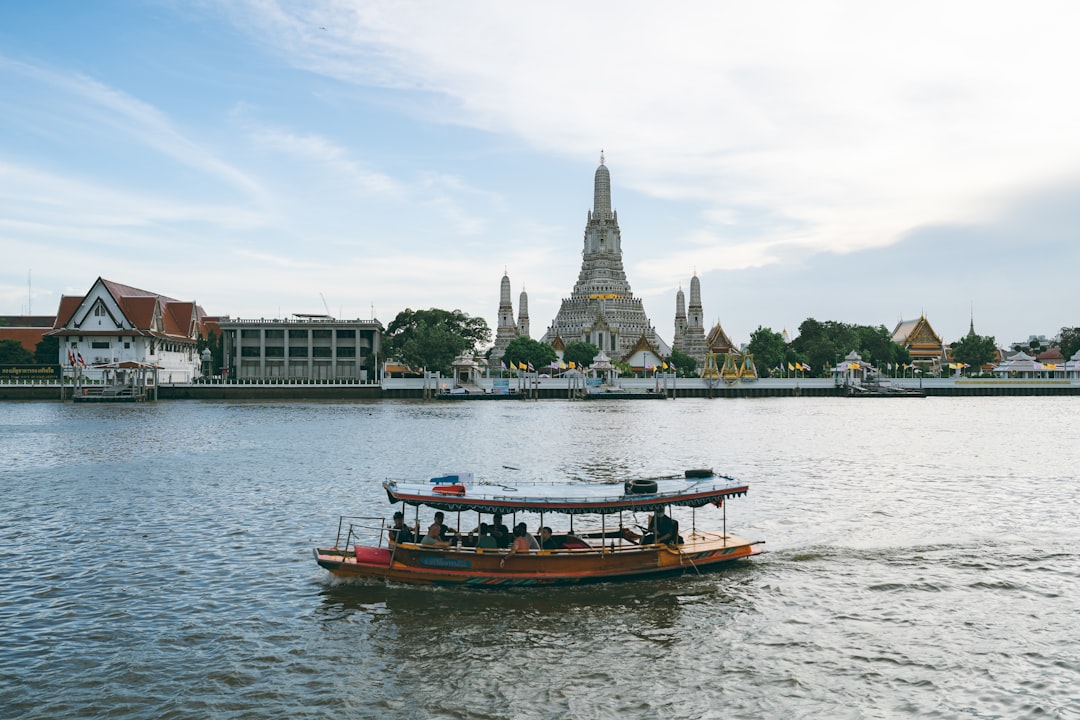 Hushjelp, vaktmester og tjenester: livet som boligeier i Thailand