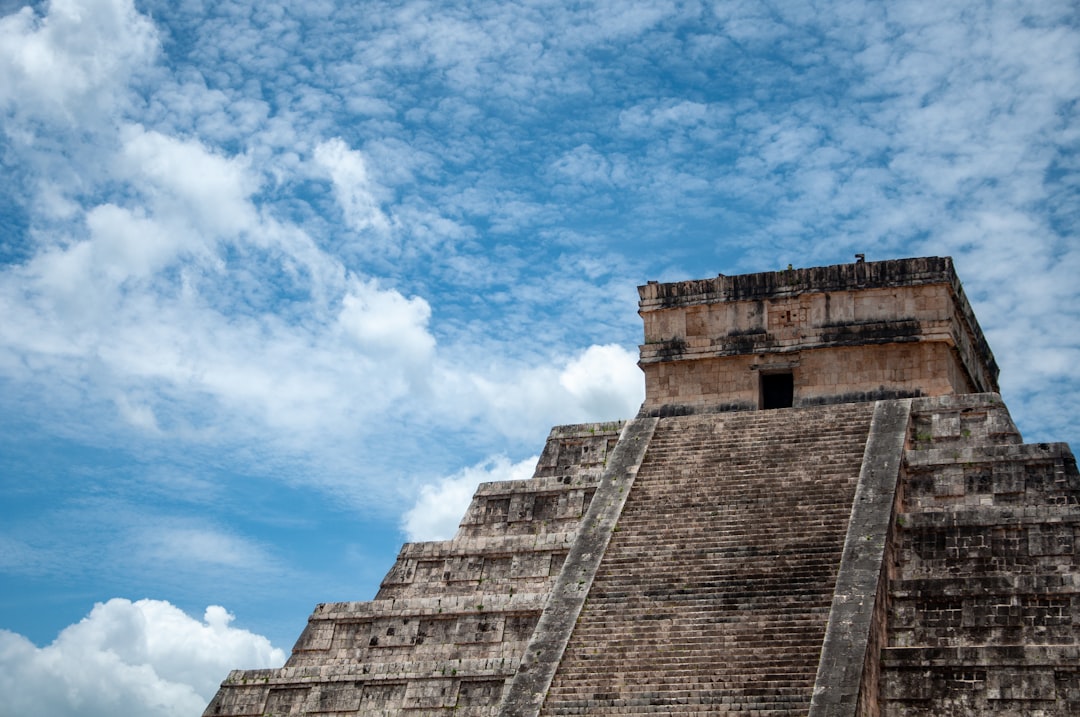 Impacto do mercado americano no imobiliário do México: o que o comprador estrangeiro deve saber