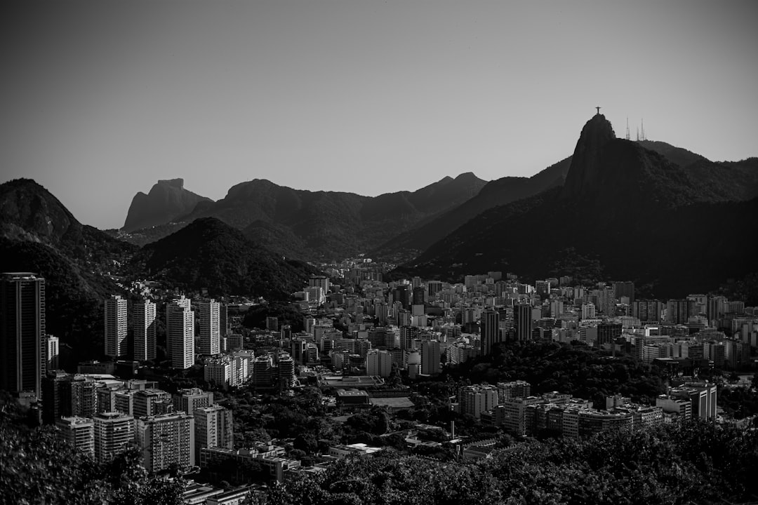 Imparare il portoghese brasiliano: risorse e consigli per chi compra casa in Brasile