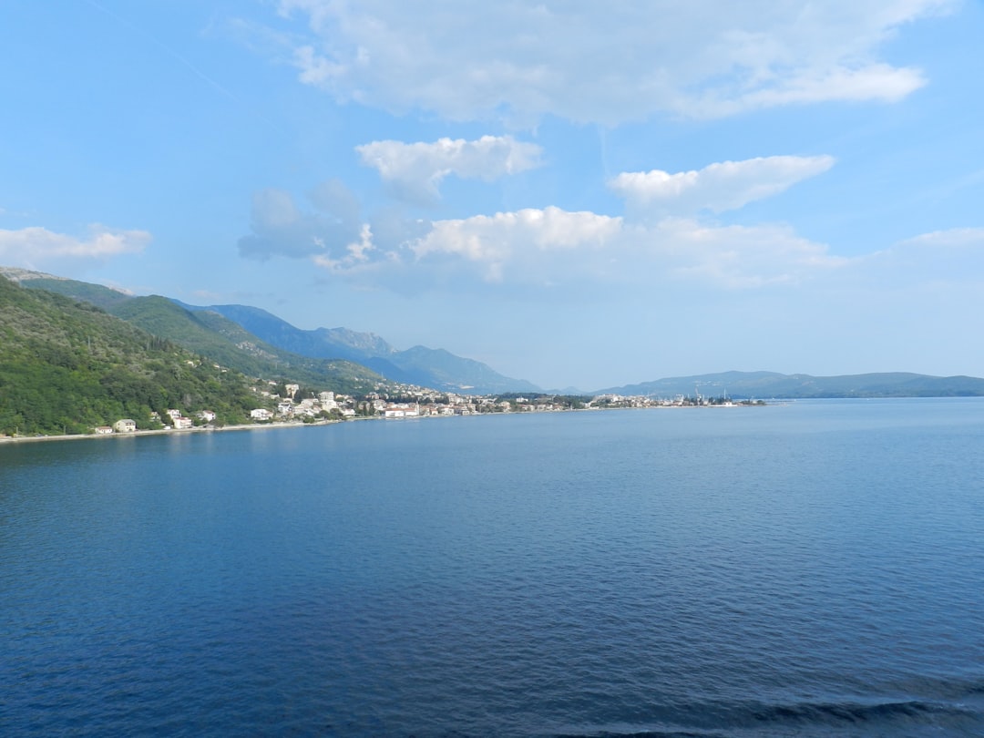 Accès et transports : l'importance de la localisation de votre bien en Croatie