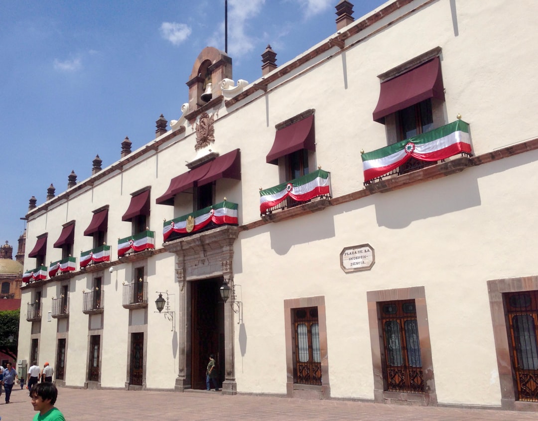 Infraestrutura local no México: o que avaliar na região antes de comprar seu imóvel