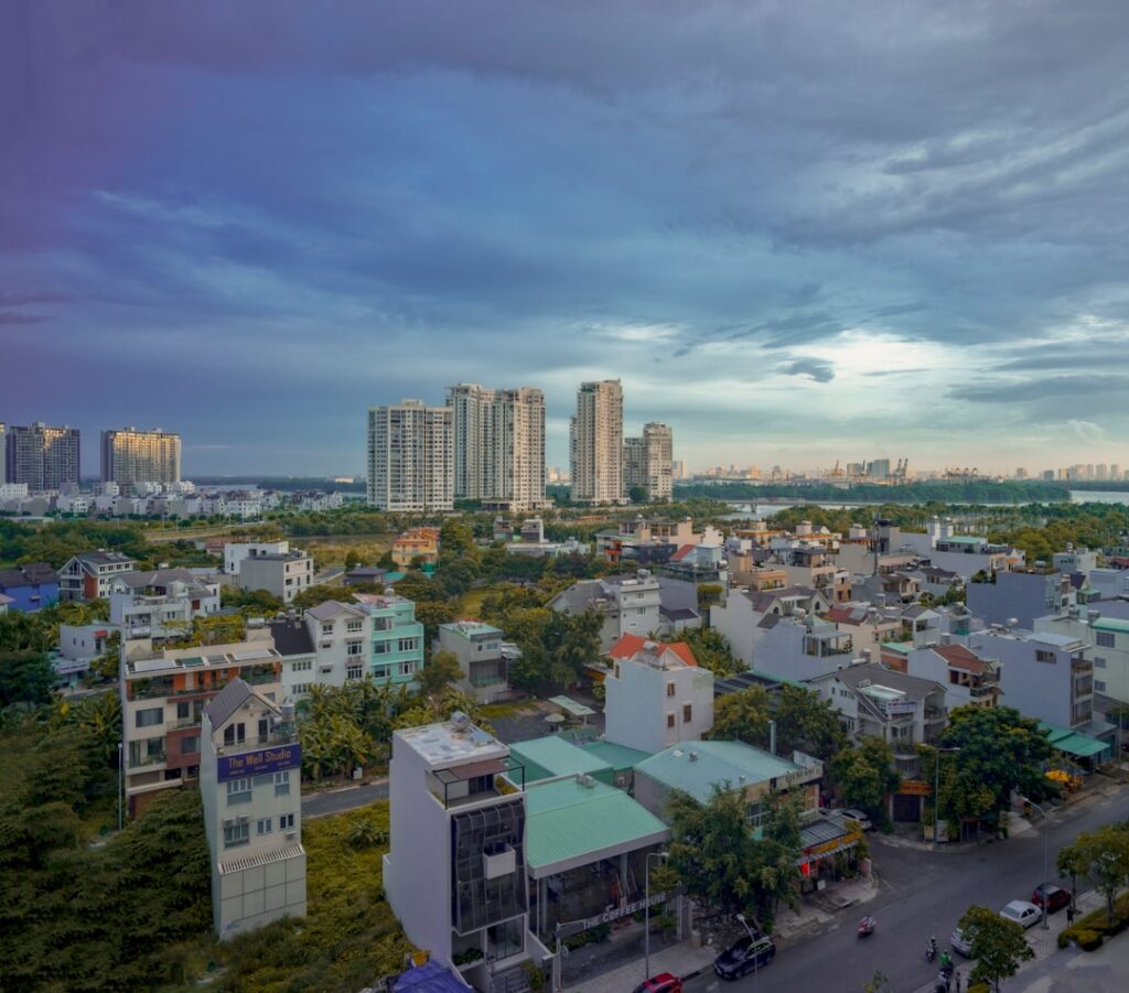 โครงการบ้านจัดสรรและหมู่บ้านจัดสรรในไทย: ข้อดีและข้อเสีย