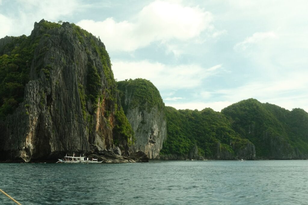 คอนโดมิเนียมหรูในประเทศไทย: เจาะลึกตลาดอสังหาฯ ระดับลักชัวรี