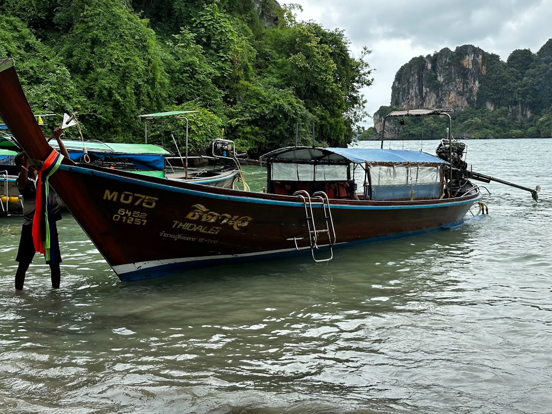 Köpa privat eller via mäklare i Thailand – hur hittar du tryggast din drömbostad?