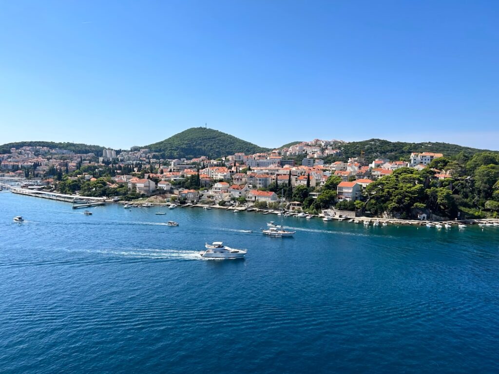 Kroatisch vastgoed vergeleken met Spanje en Frankrijk: voor- en nadelen voor kopers