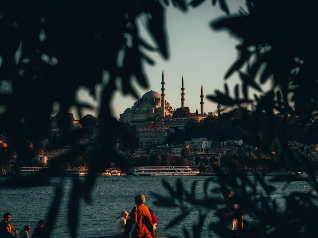 Как курс лиры влияет на покупку недвижимости в Турции?