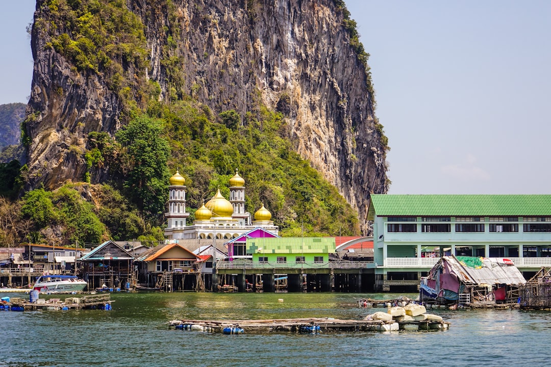 เลือกทำเลบ้านในประเทศไทยตามไลฟ์สไตล์: เมือง ทะเล ภูเขา