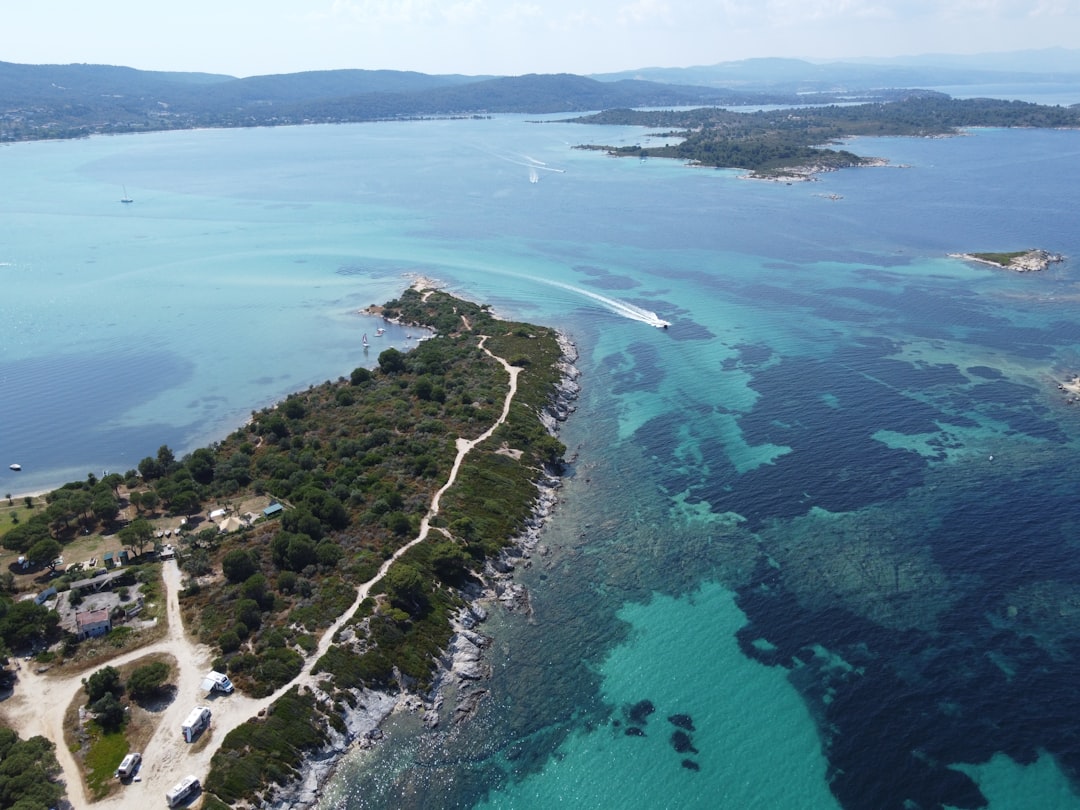 Makelaars in Kroatië: werkwijze, kosten en hoe je een betrouwbare vindt