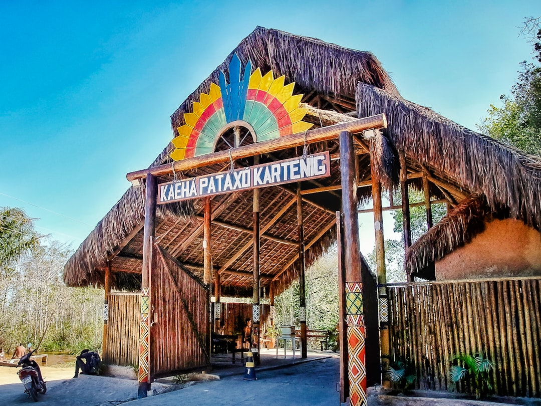 Mobiliando sua casa no Brasil: é melhor comprar móveis localmente ou trazer de fora?