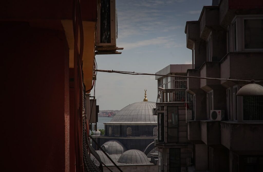 Стоит ли покупать земельный участок в Турции под застройку?