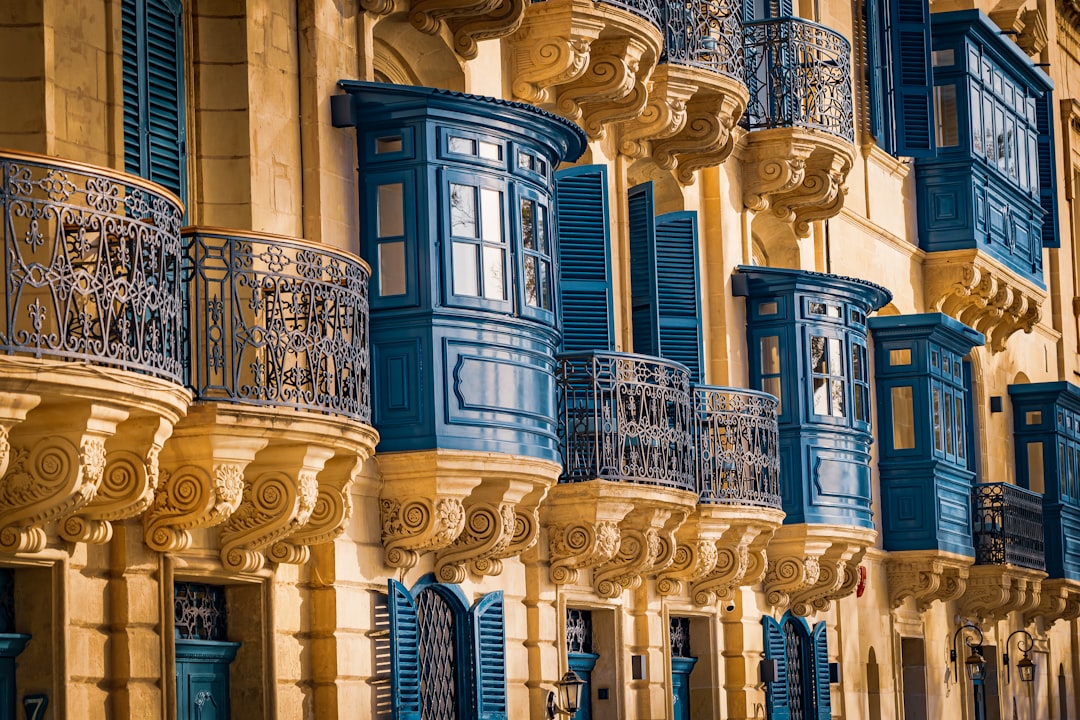 Riad, villa o appartamento? Quale tipo di immobile conviene comprare in Marocco