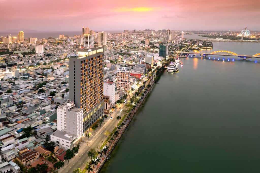 สร้างบ้านใหม่ในประเทศไทย: ต้องรู้อะไรบ้างก่อนลงมือ?