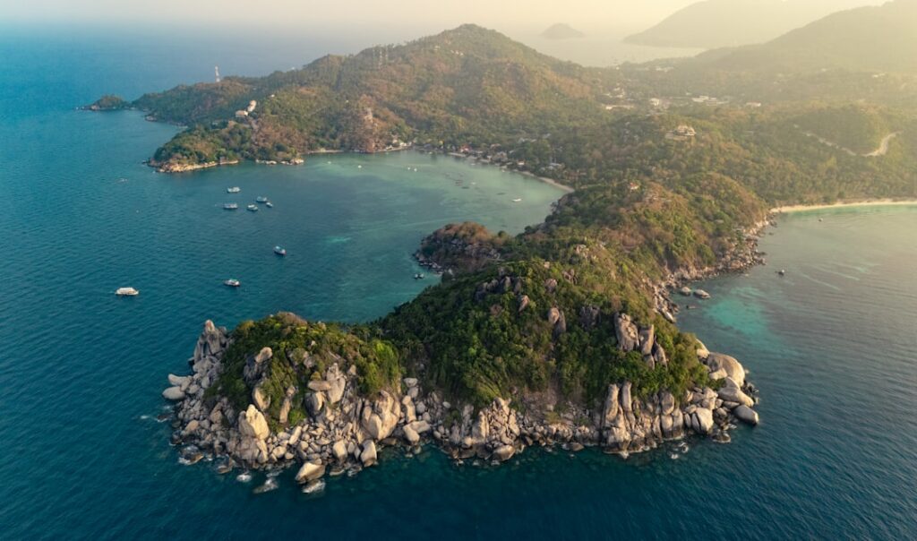 Skatter för svenskar med bostad i Thailand – deklaration hemma och borta