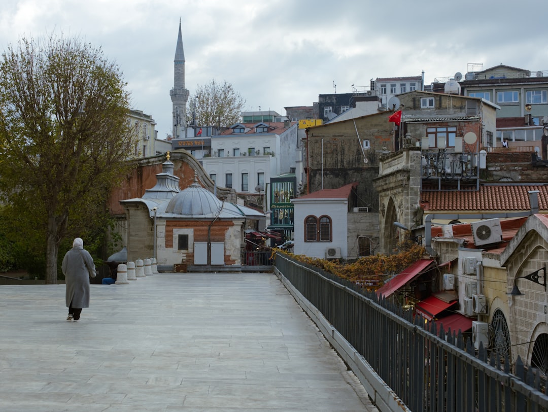 Снимать или покупать жильё в Турции: что выгоднее для переезжающих