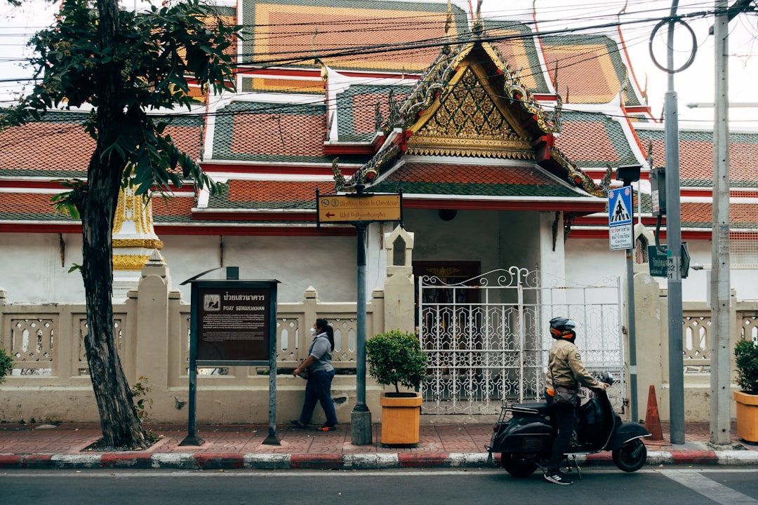 ซื้ออสังหาฯ ไทยเก็บไว้ให้ลูกหลาน: ควรหรือไม่?