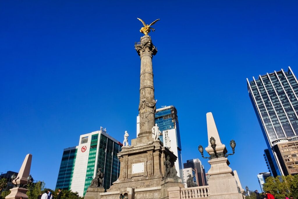 Taxa de câmbio: como a variação cambial afeta a compra de imóvel no México