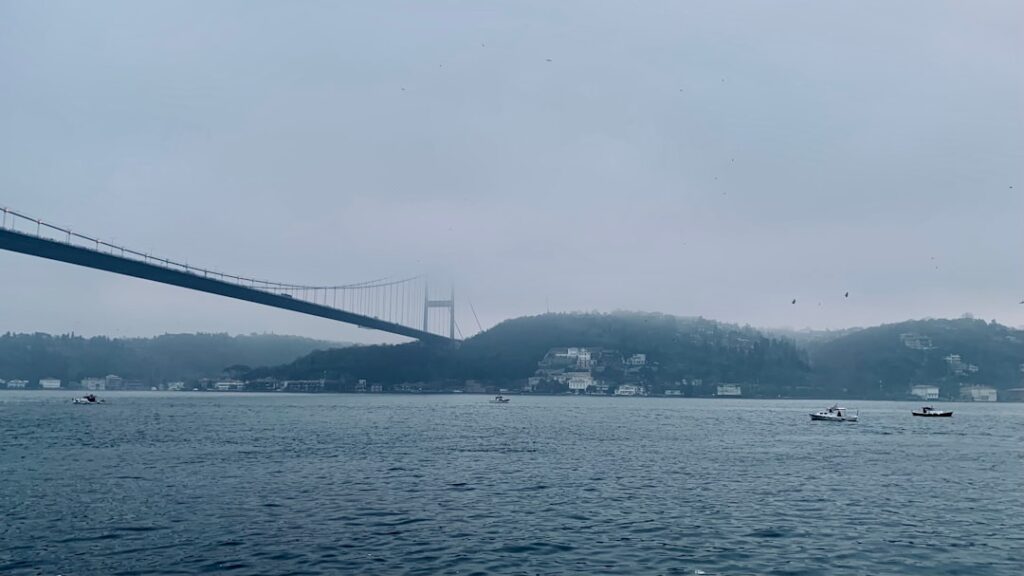Türkiye’de denize sıfır emlak: sahil evinin getirdiği sorumluluklar ve keyifler