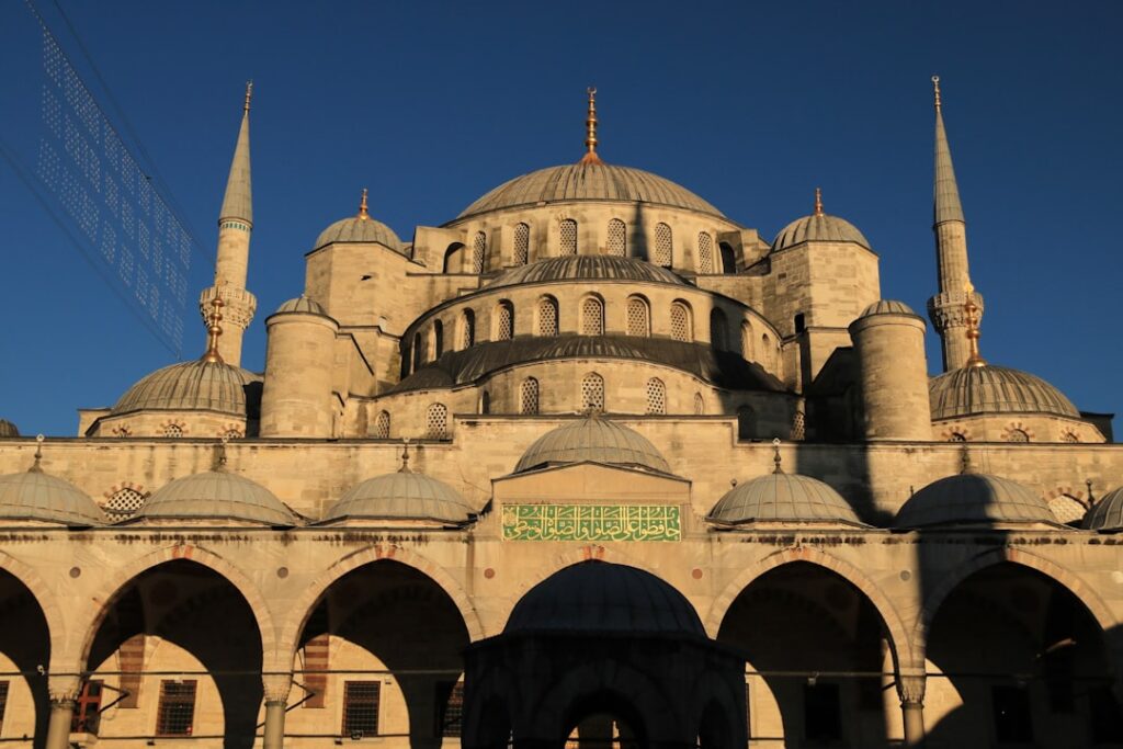Türkiye’de yaşamak için en iyi şehirler : yabancılar için popüler lokasyonlar