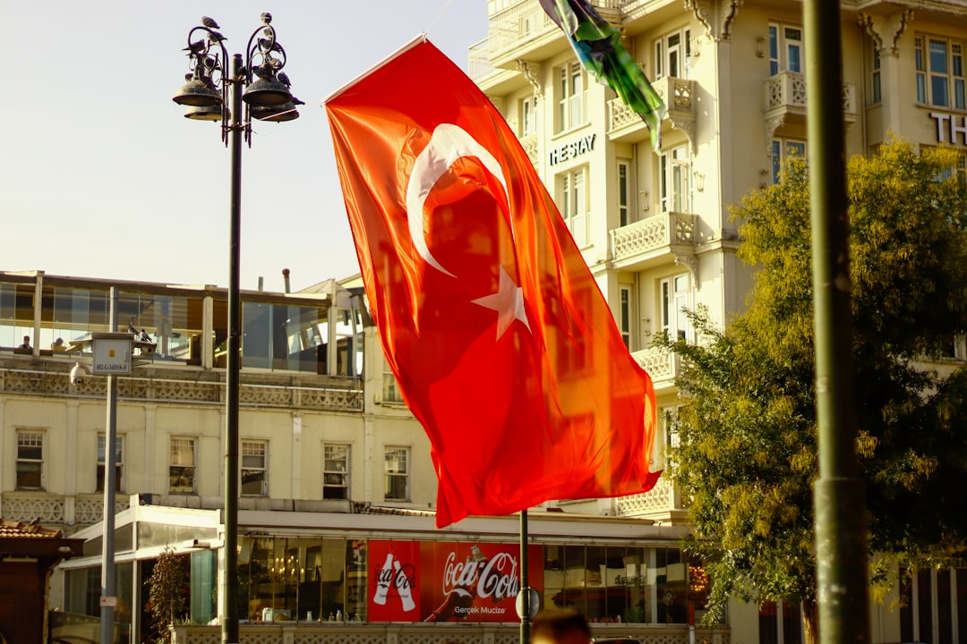 Türkiye’de İnşa Halindeki Projeden Ev Almak vs Anahtar Teslim: Riskler ve Fırsatlar